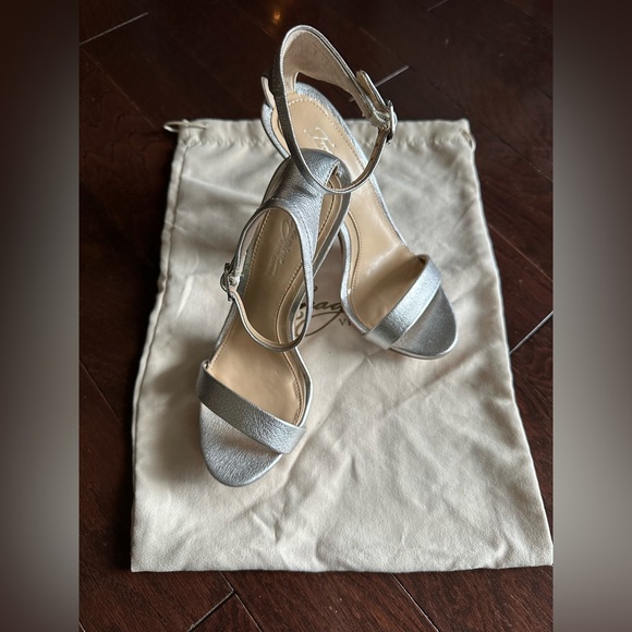 Vince Camuto Heels - Picture 2 of 12